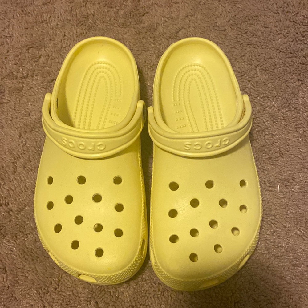 light yellow clog crocs